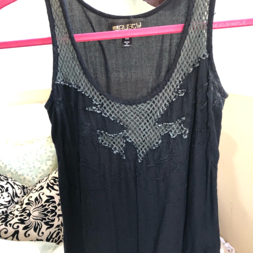 Black flowy tank